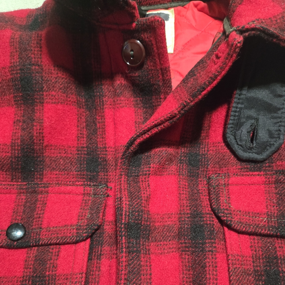 Vtg Woolrich Hunting Jacket Red Buffalo Plaid Mackinaw Sz.38 Back Game Pouch - Picture 4 of 11